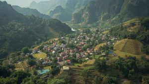 Tebing Nusantara: Misteri Alam dan Kebijaksanaan Lokal